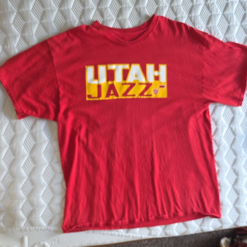 Utah Jazz Donovan Mitchell Red T-Shirt (2XL)